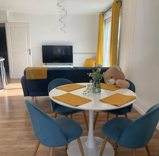 Appartement 3P Gare Terrasse Et Parking Prive